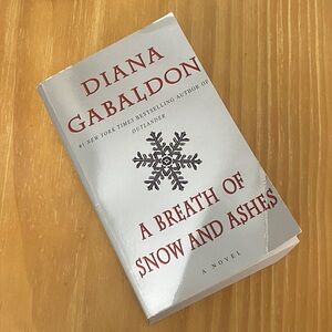 A Breath of Snow and Ashes by Diana Gabaldon a Novel Paperback 1432 pages